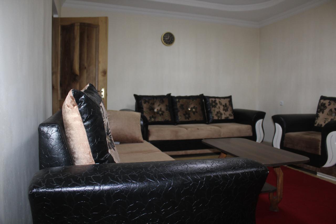 Apartment On Saakadze บาทูมิ ภายนอก รูปภาพ