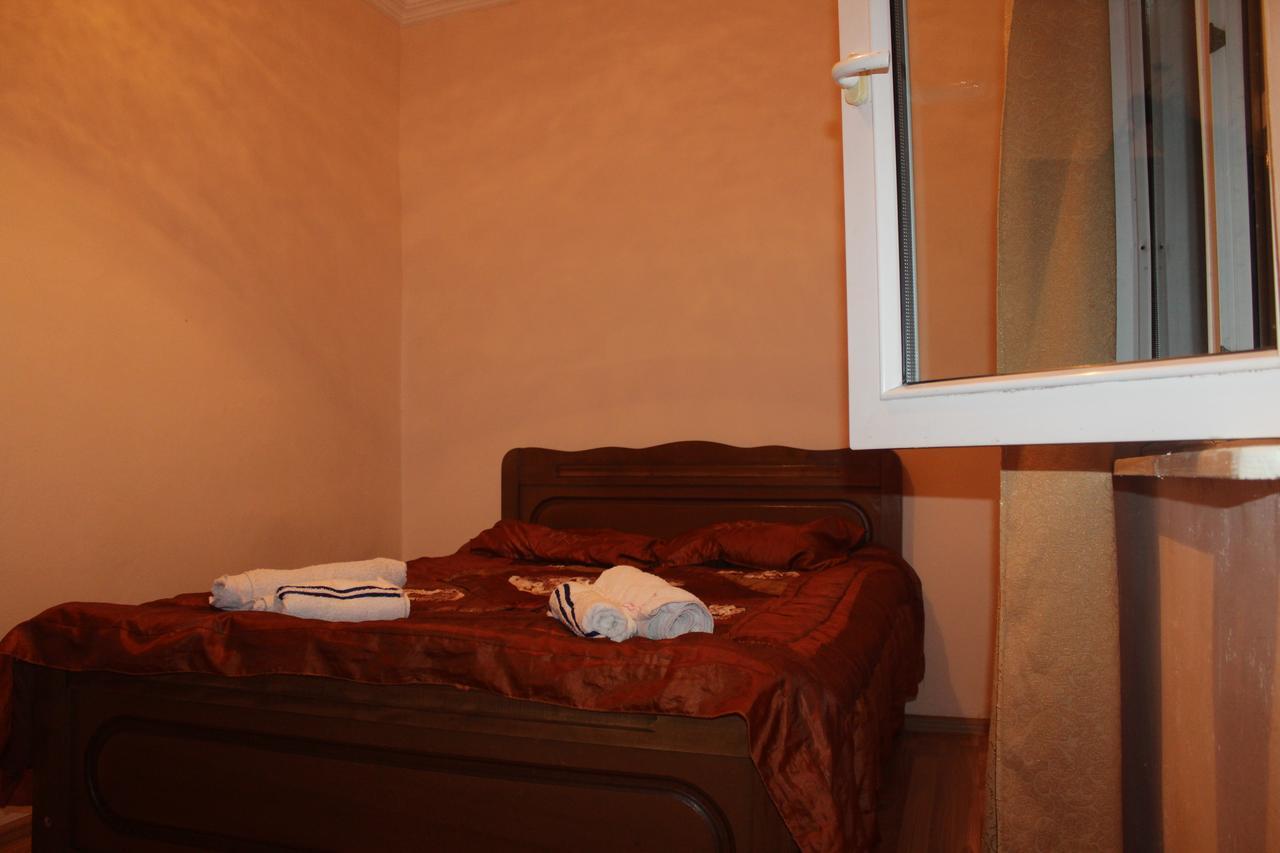 Apartment On Saakadze บาทูมิ ภายนอก รูปภาพ
